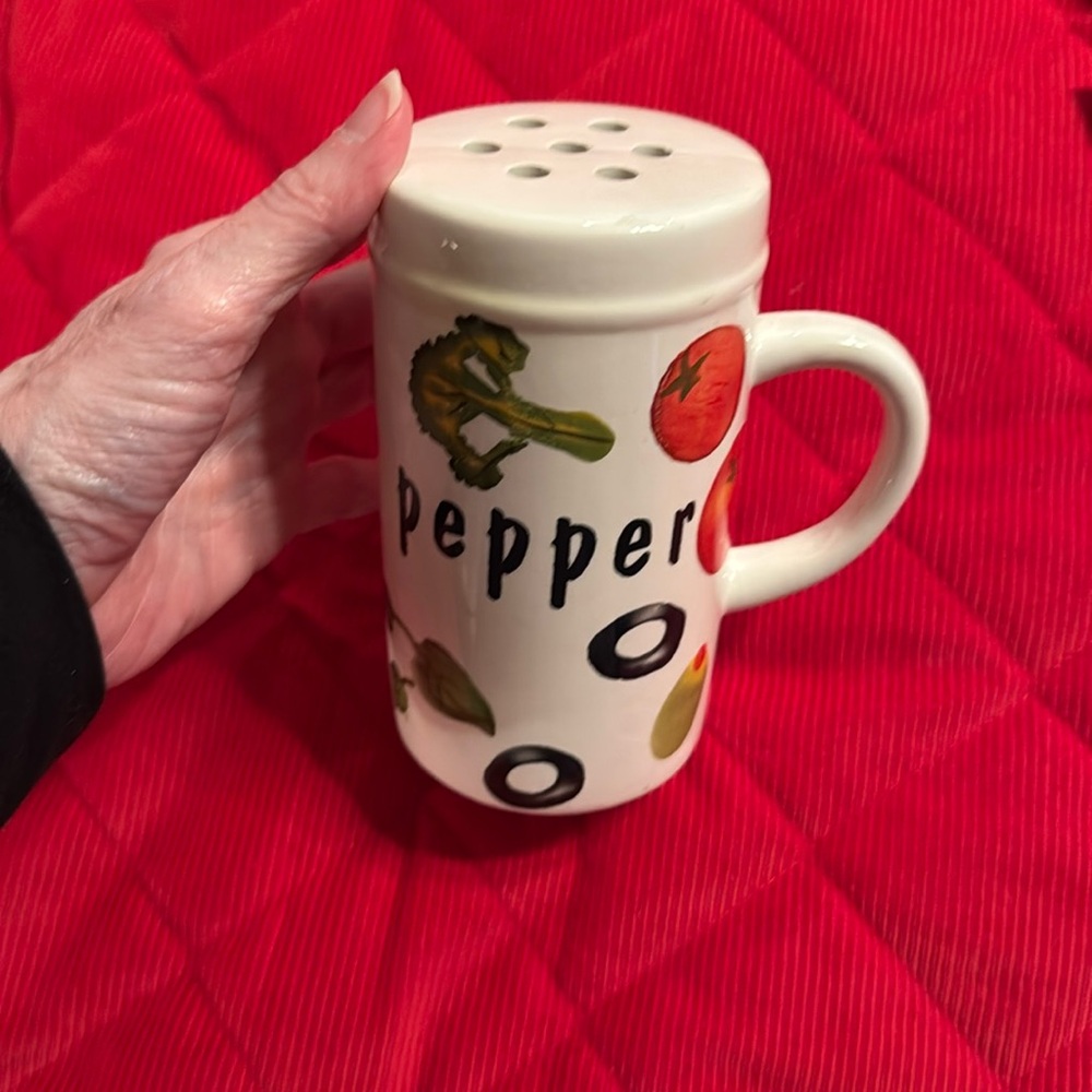 Large Pepper Shaker with Handle Vegetable Pattern Large Holes